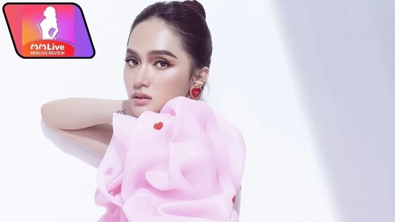 Hương Giang là ai? Ngôi sao sáng trong lòng khán giả Việt 4 huong-giang-la-ai